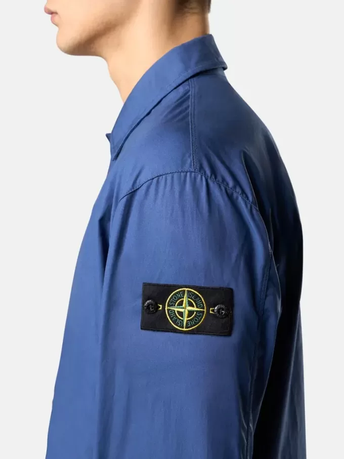 Bekväm overshirt med handfickor och tryckknappar Bekväm overshirt med handfickor och tryckknappar