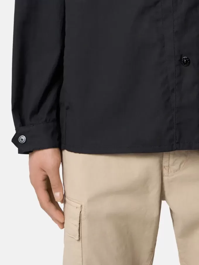 Bekväm overshirt med handfickor och tryckknappar Bekväm overshirt med handfickor och tryckknappar