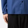 Bekväm overshirt med handfickor och tryckknappar Bekväm overshirt med handfickor och tryckknappar
