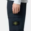 Cargobyxor med normal passform och dragkedjefickor Cargobyxor med normal passform och dragkedjefickor