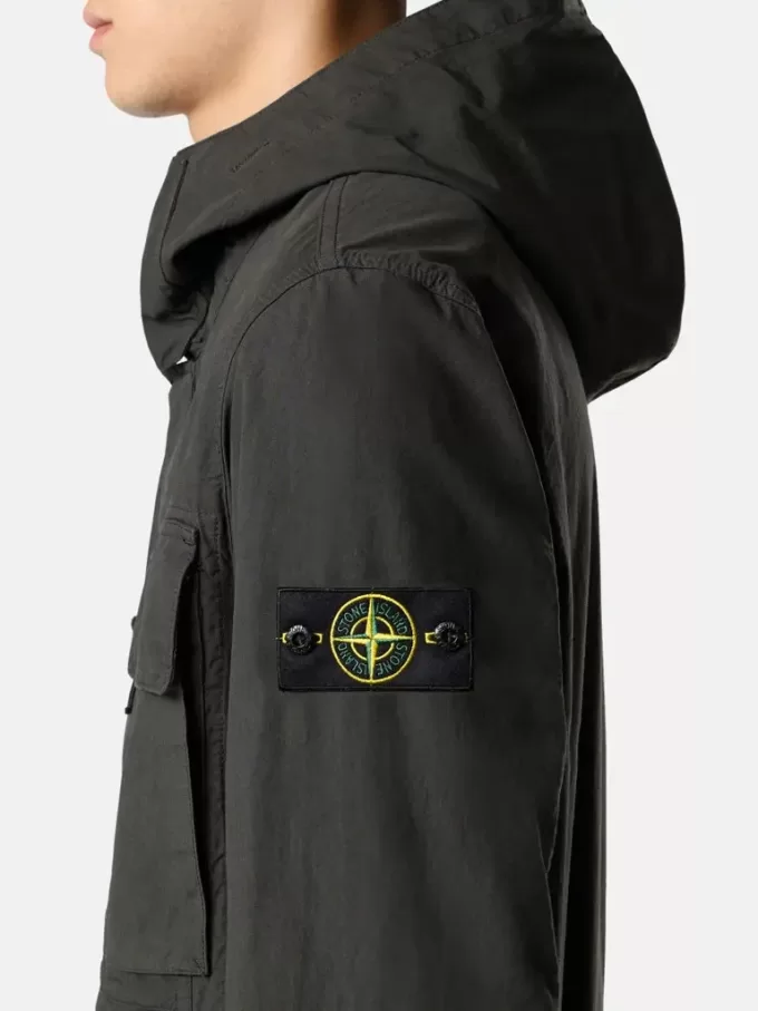 Huvtröja med anti-drop-funktion och bröstfickor