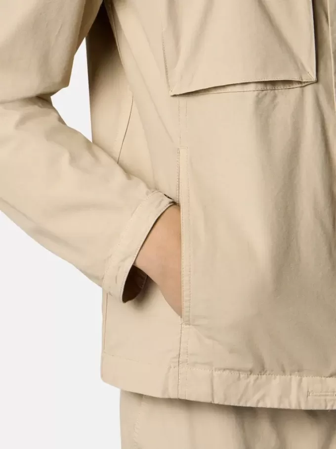Huvtröja med anti-drop-funktion och bröstfickor Huvtröja med anti-drop-funktion och bröstfickor