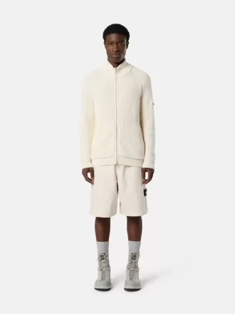Lösa bermuda-shorts med vid ben och elastisk midja