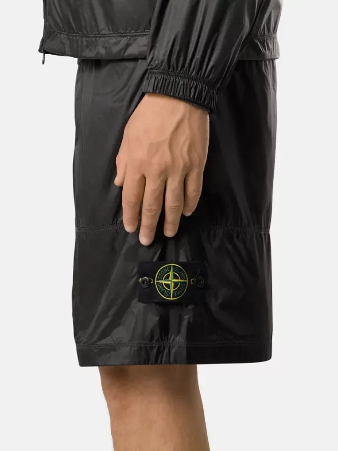 Lösa bermuda-shorts med vid ben och elastisk midja
