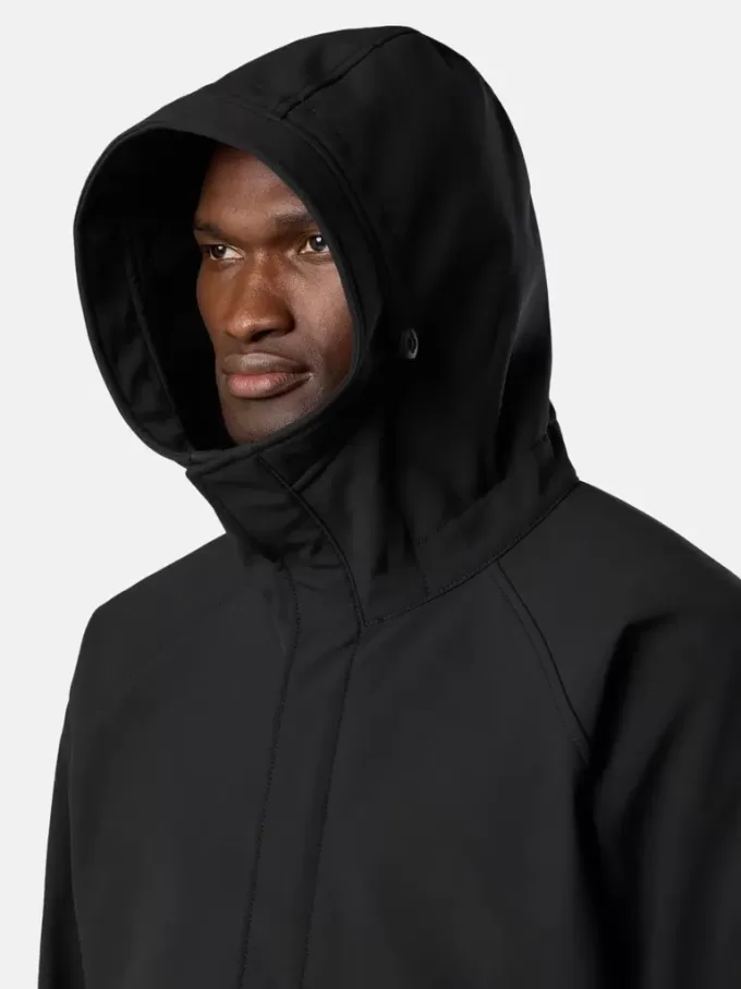 Lätt parkas med huva och väderbeständigt membran Lätt parkas med huva och väderbeständigt membran