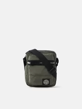 Pouch-väska med framficka och ripstop-foder