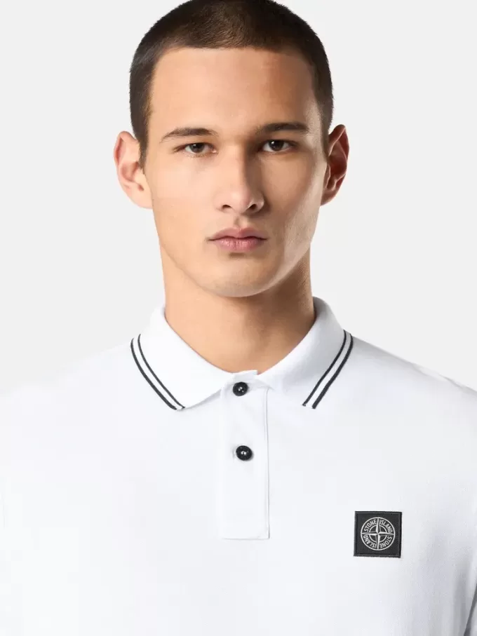Slim fit kortärmad polotröja med randiga detaljer