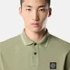 Slim fit kortärmad polotröja med randiga detaljer