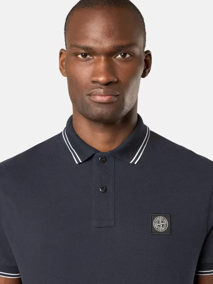 Slim fit kortärmad polotröja med randiga detaljer