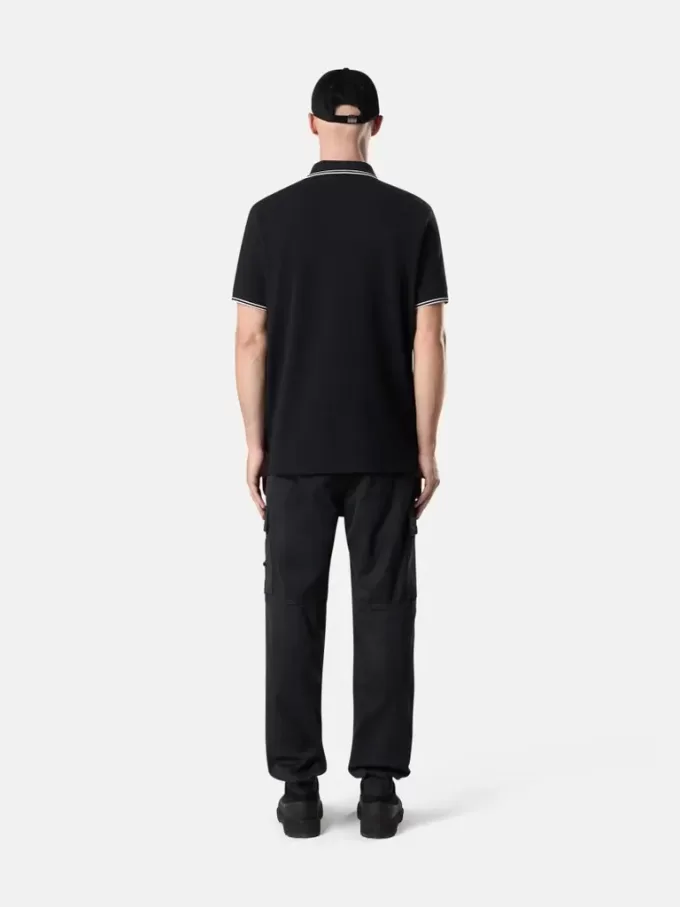 Slim fit kortärmad polotröja med randiga detaljer