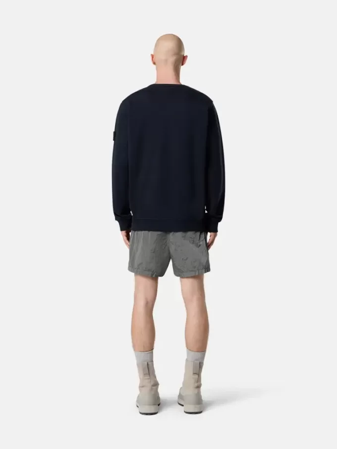 Smal passformade badshorts med fickor och meshfoder Smal passformade badshorts med fickor och meshfoder