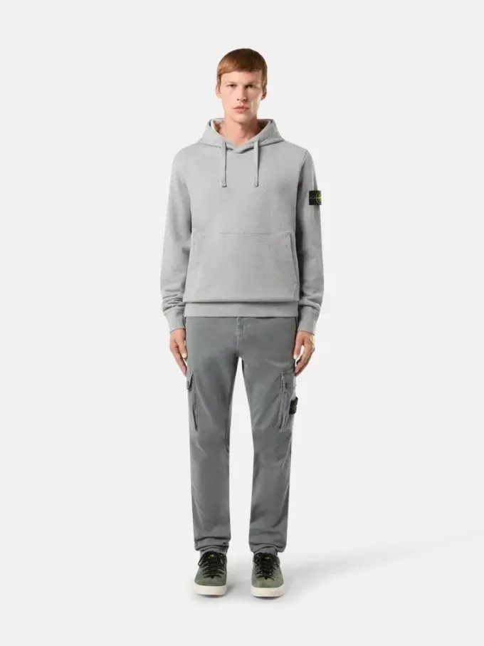 Sweatshirt med dragsko i huvan och fickor