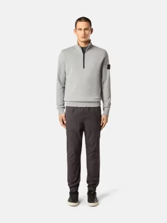 Sweatshirt med halv dragkedja och påsydda fickor