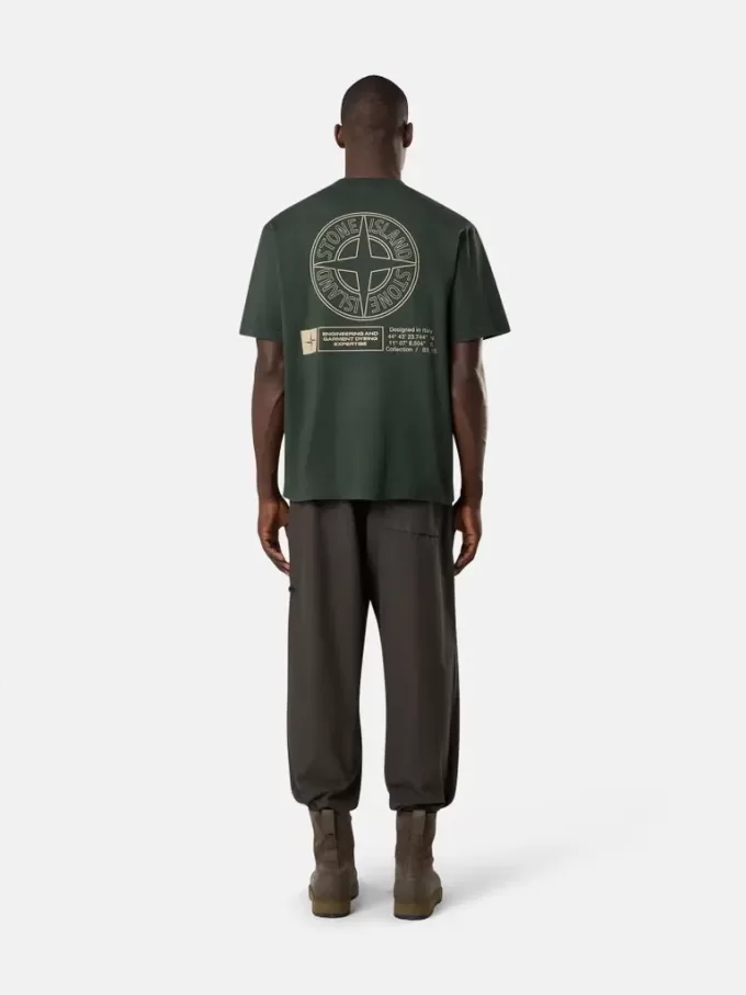 T-shirt med korta ärmar och normal passform med trycket ”Industrial”