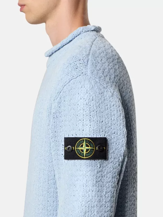 Tröja med hög krage och detaljer i omvänd söm