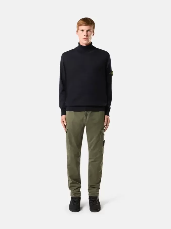 Turtleneck-tröja med ribbade kanter