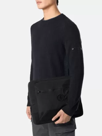 Vadderat laptopfodral med fickor och dragkedja
