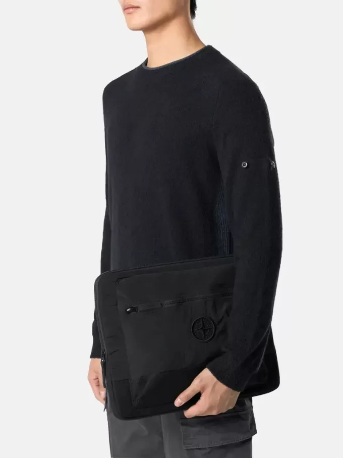 Vadderat laptopfodral med fickor och dragkedja