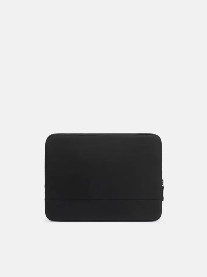 Vadderat laptopfodral med fickor och dragkedja
